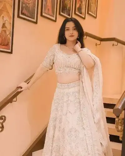 Escort Sidhi